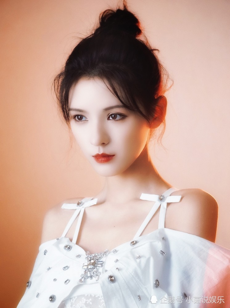 张予曦新戏《千秋令》杀青,但更欣赏的是她的神颜!
