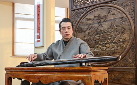 幽篁里的琴声传故宫探访非遗传承人杨致俭的古琴工作室