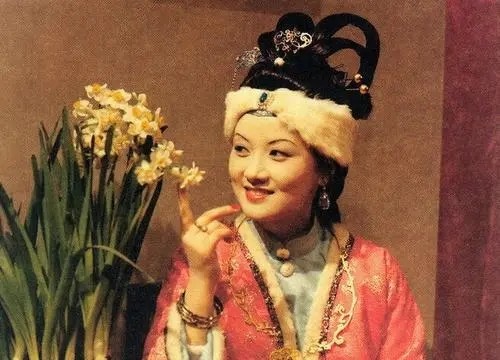 《红楼梦》平儿:越温柔越强大?