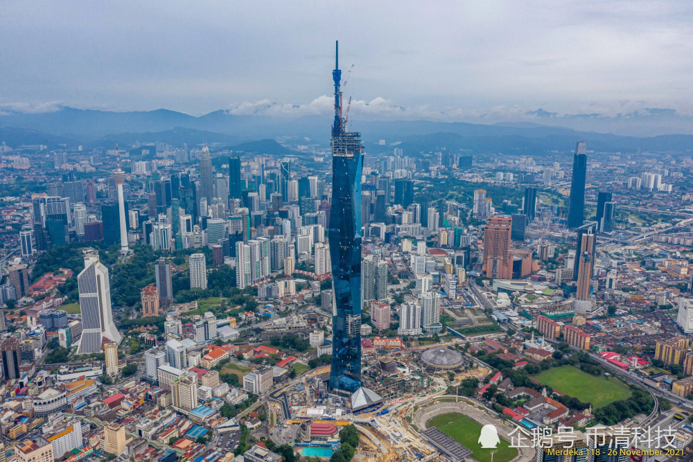 除了上海中心大厦,另一座新的巨型建筑正在建设中,它将成为世界第二高