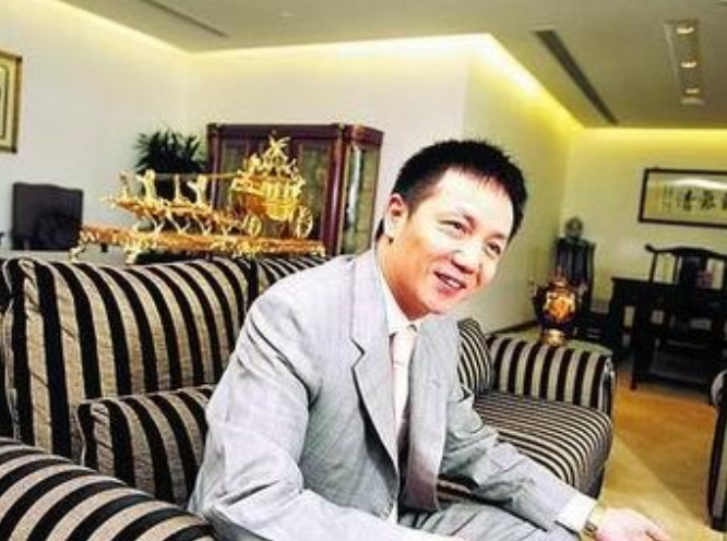 周正毅有多狂妄?坐牢自费装空调,一场生日宴折损上海6