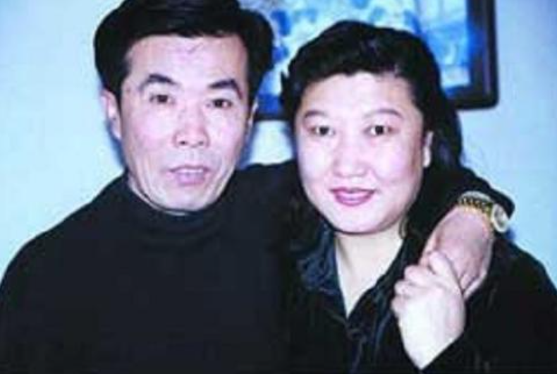 在14年的时间当中,一直跟随何庆魁生活,虽然何庆魁并没有和张艳茹离婚