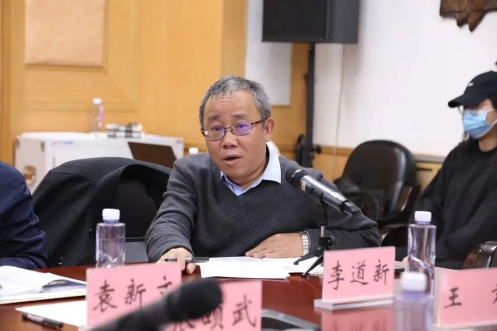 北京大学艺术学院副院长,教授李道新也对《长津湖》给予了很高的评价