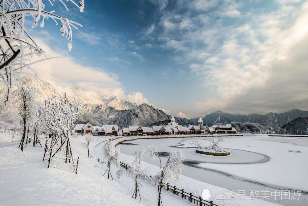 探访西岭雪山山顶终年积雪前山与后山各具特色