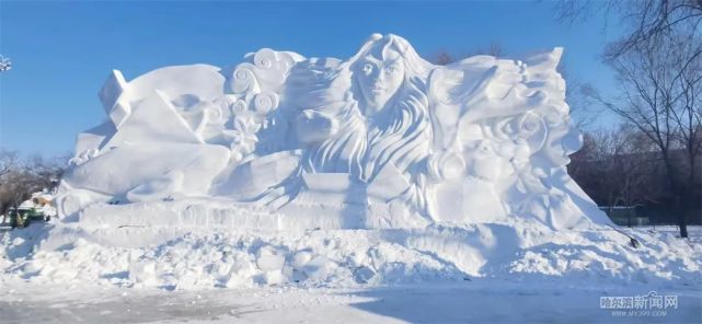 太阳岛雪博会制雪很壮观!雪雕美景抢先看