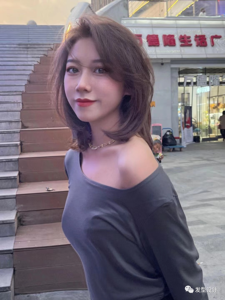 锁骨发不仅可以显得有女人味,还非常有初恋的甜美感,空气刘海真的太