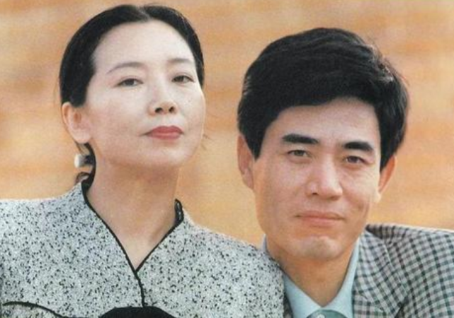 相对李雪健而言,于海丹不仅长得水灵动人,家庭背景更是远超他十倍不止