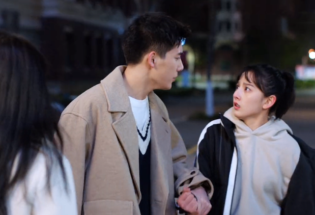 《陪你逐风飞翔》 邵北笙告白错人 萧清作妖 沈争一为什么要卑微?