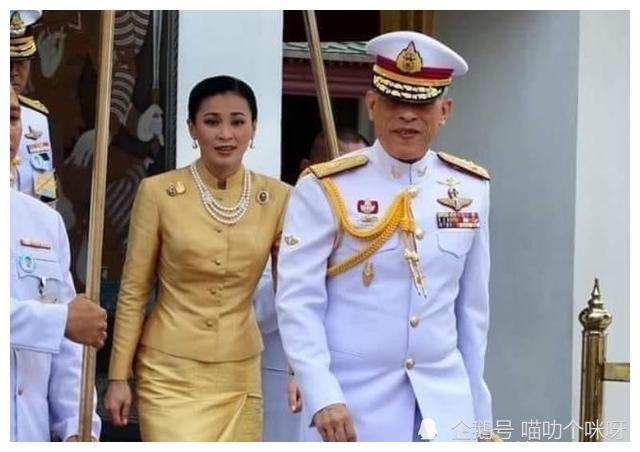 提拉蓬正脸照好惊艳,00后美女曾经是校花,阳光笑容迷倒泰王