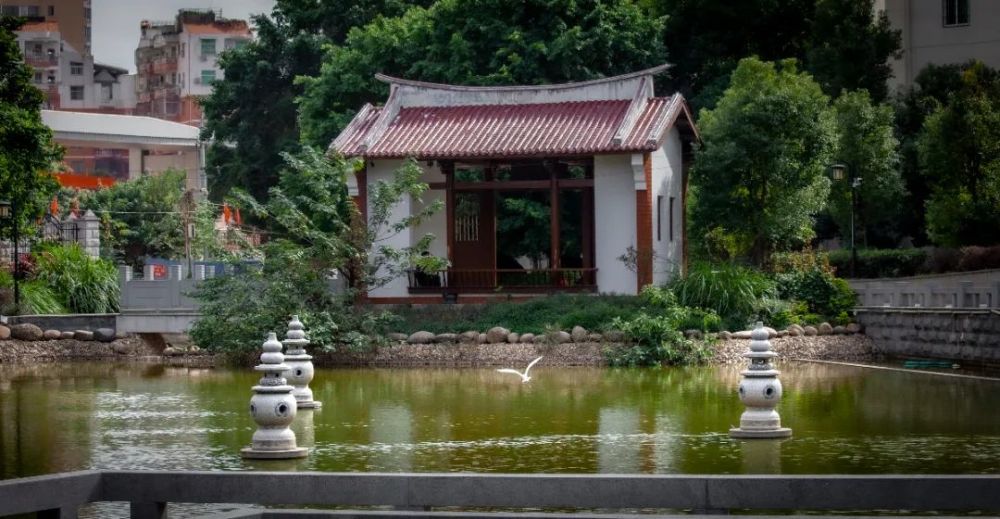 西湖水镜