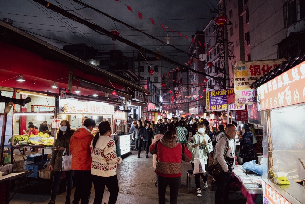 街拍昆明双桥夜市风情街