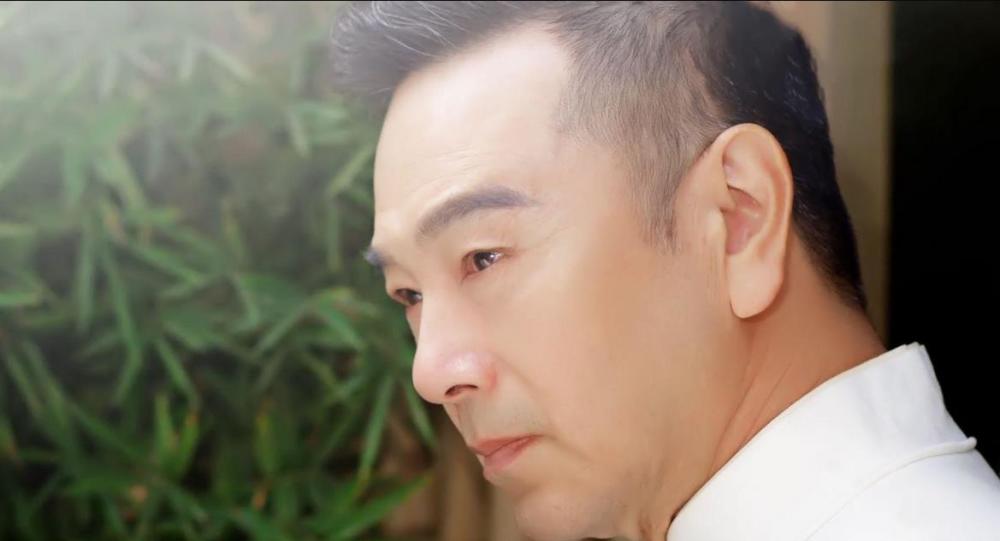张晨光出道38年无绯闻,当之无愧老戏骨,65岁因卖货被骂哭