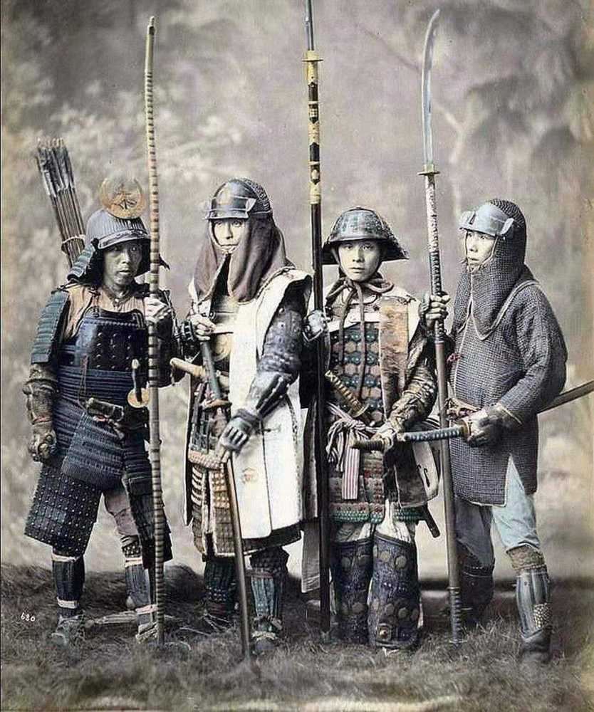 全副武装的日本武士