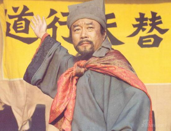 1998年版《水浒传》电视剧剧照,宋江(图片来源:豆瓣)为亡命行动服务的