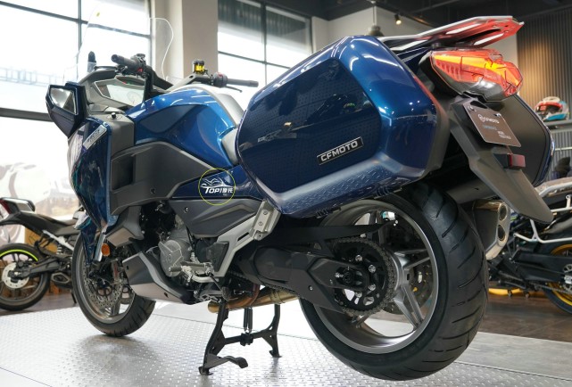 国产摩托车的巅峰之作 春风1250tr-g到店实拍|春风1250tr-g|摩托车
