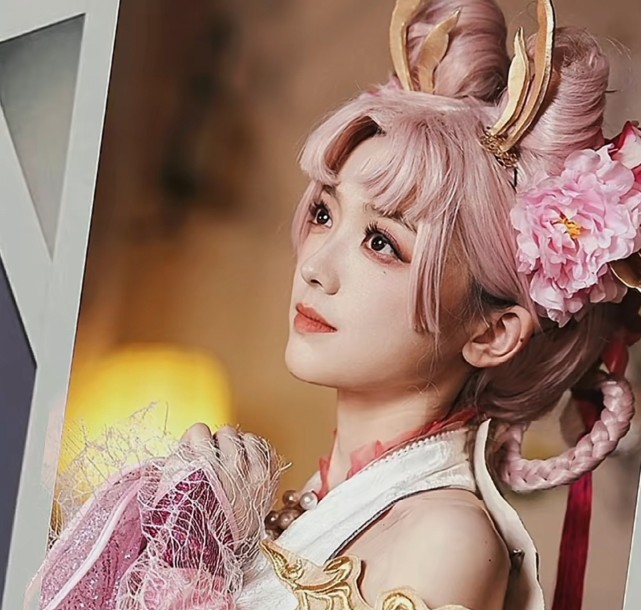 kpl灵儿cos嫦娥拒霜思皮肤长相甜美显年轻24岁却像18岁一样