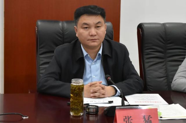 会议审议并通过了《梁山县未成年人保护工作委员会工作规则》等4个
