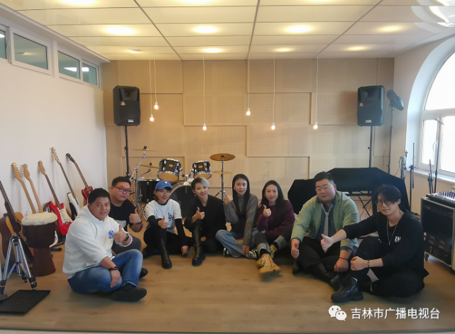 乌拉乌拉秀show出家乡美