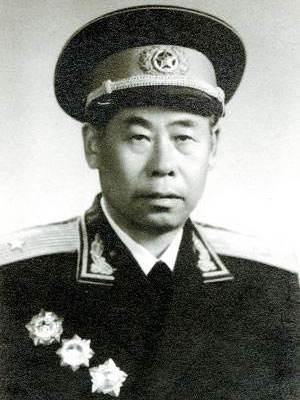 北的胡定千少将是湖北孝感人,1910年出生,2011年在南昌病逝,享年102