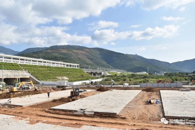 机遇铁路的开通运营既为甘庄街道带来了元江县甘庄街道地处昆磨高速