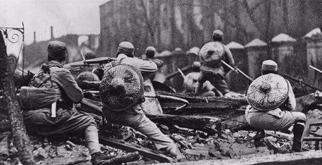 四行仓库八百壮士结局如何陈老总愤愤不平蒋氏不管我们管