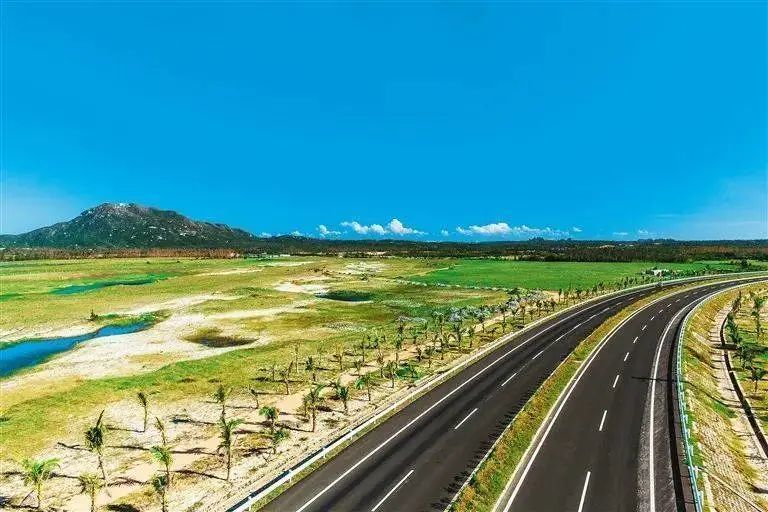 海南环岛公路上榜中国最美公路它有多美戳进来看