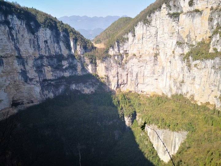 甘绍群奉节天坑地缝探秘