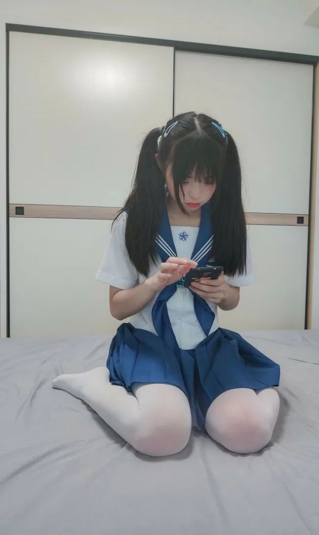 jk制服 双马尾美少女