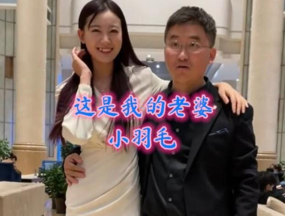 甚至还有粉丝开始称他为"笑神姜涛",可见即使没什么"高级感",他的