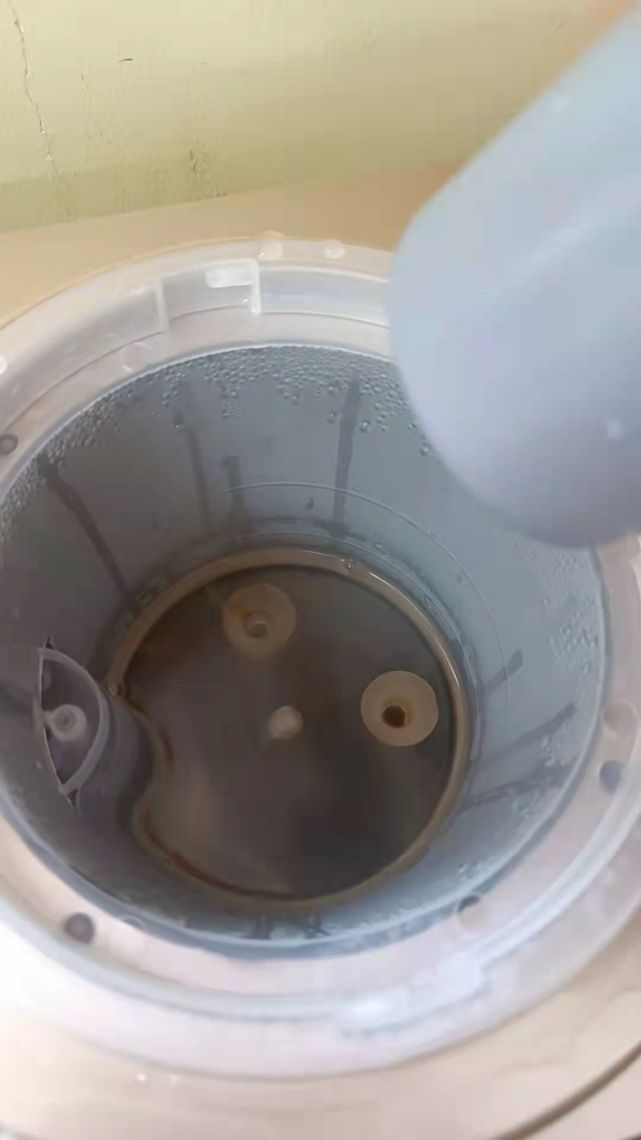 定期清洗饮水机有必要吗 专业人士提示:饮水机"聪明座"沉积物不清理
