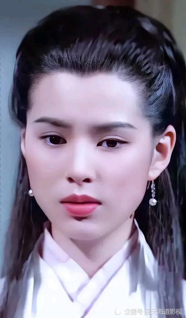 李若彤扮演的小龙女为什么难以超越呢?