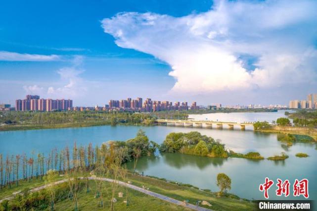 武汉东西湖区昔日云梦古泽上崛起中国网谷
