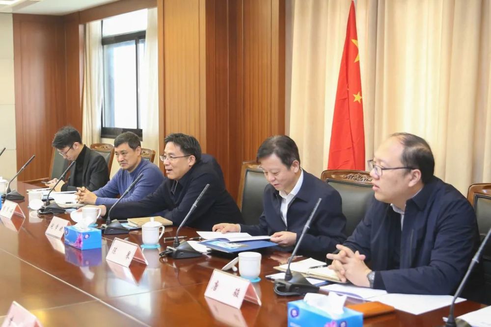 区人大常委会副主任倪学斌陈皋一行来院调研