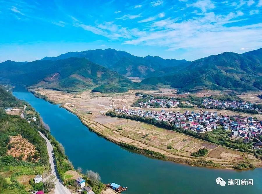 建阳区回龙乡南浦溪流域风景如画游人休闲度假好去处