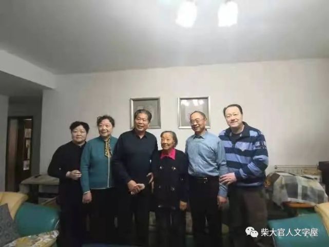 今天是马金凤老师百岁生日,67界首张存世先生为老师