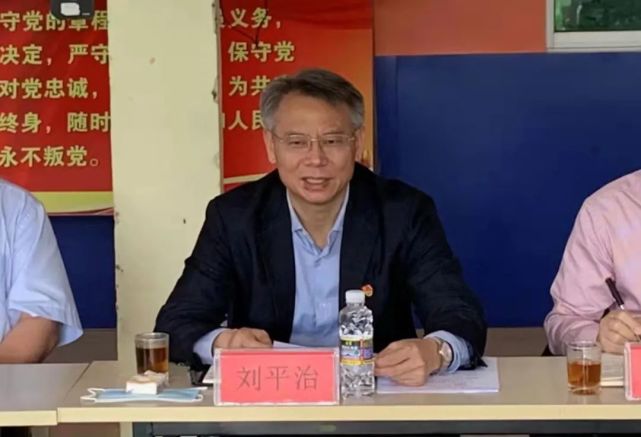 刘平治到北大镇北大村宣讲党的十九届六中全会精神