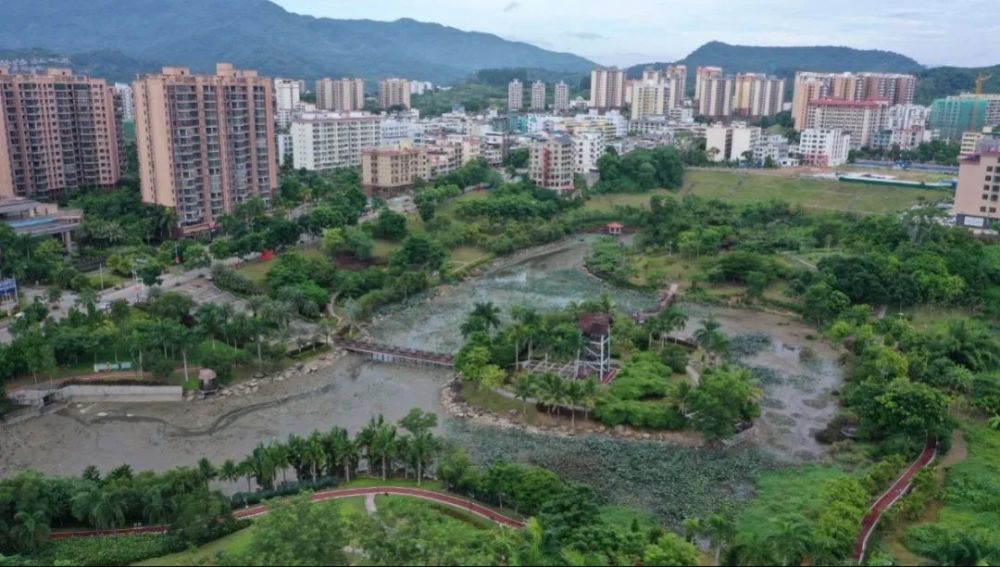琼中湿地公园 qiongzhong wetlands park 琼中生态湿地带状公园位于