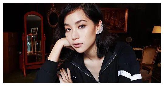 就这样琪洽安玛达雅混便在当时被抵制了一段的时间;只能够出演一些