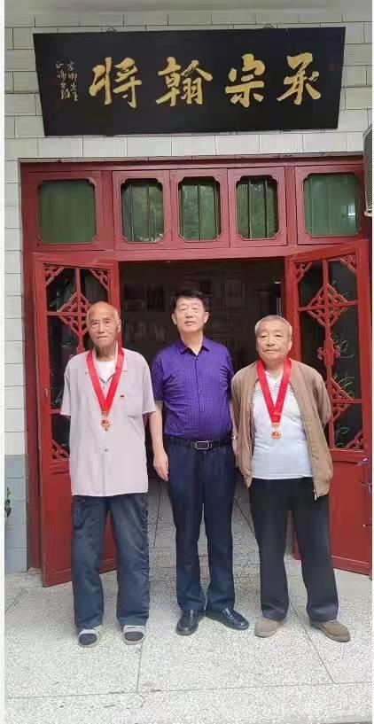 杨家卿:怀中一寸心 只为报家国