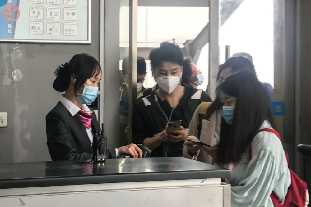 山东高校为啥都放假了