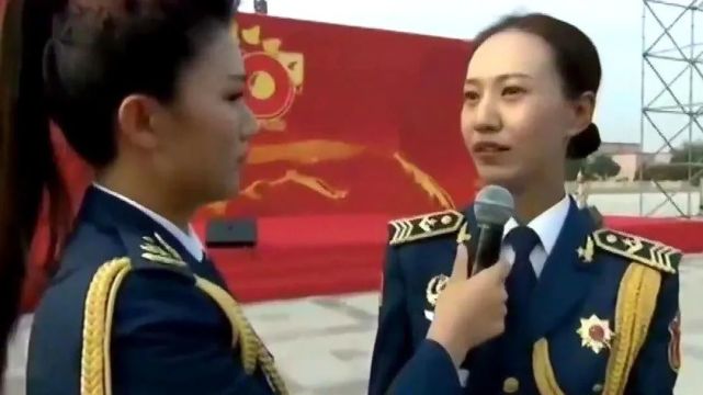 我国最美女兵:解放军历史上首批仪仗女兵队长,亮相时惊艳了世界