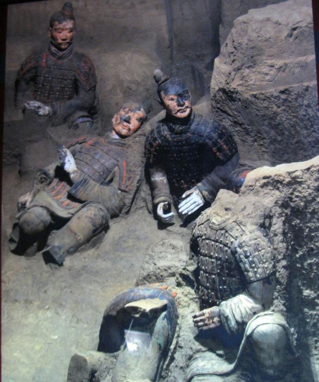 历经两千多年岁月掩埋秦兵马俑为何仍旧栩栩如生
