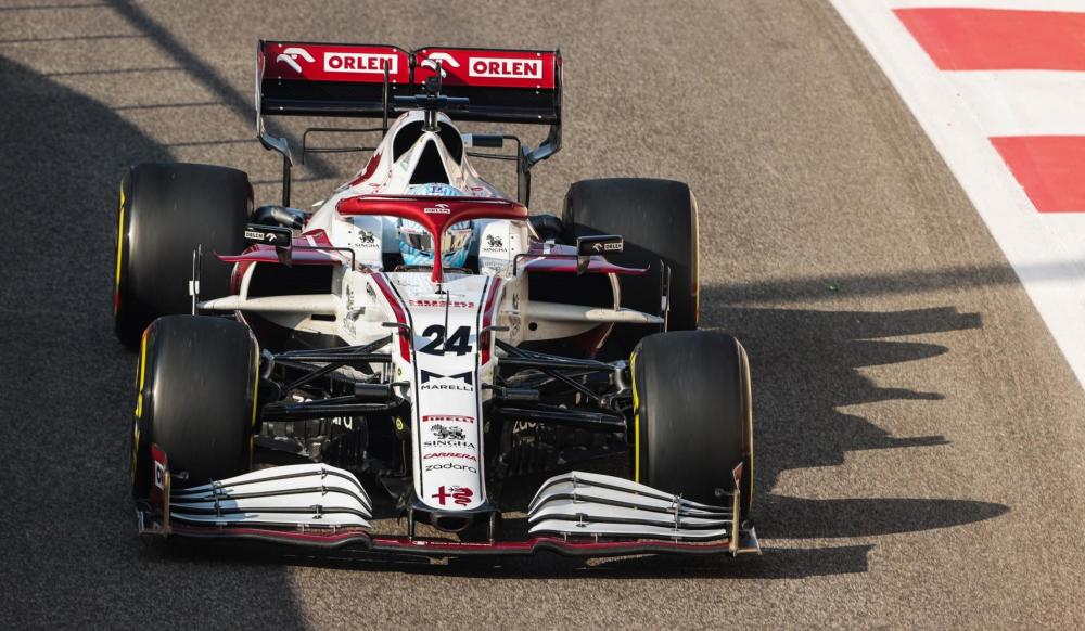 f1季后练习赛:梅赛德斯赛车的德弗里斯获得第1,周冠宇第5