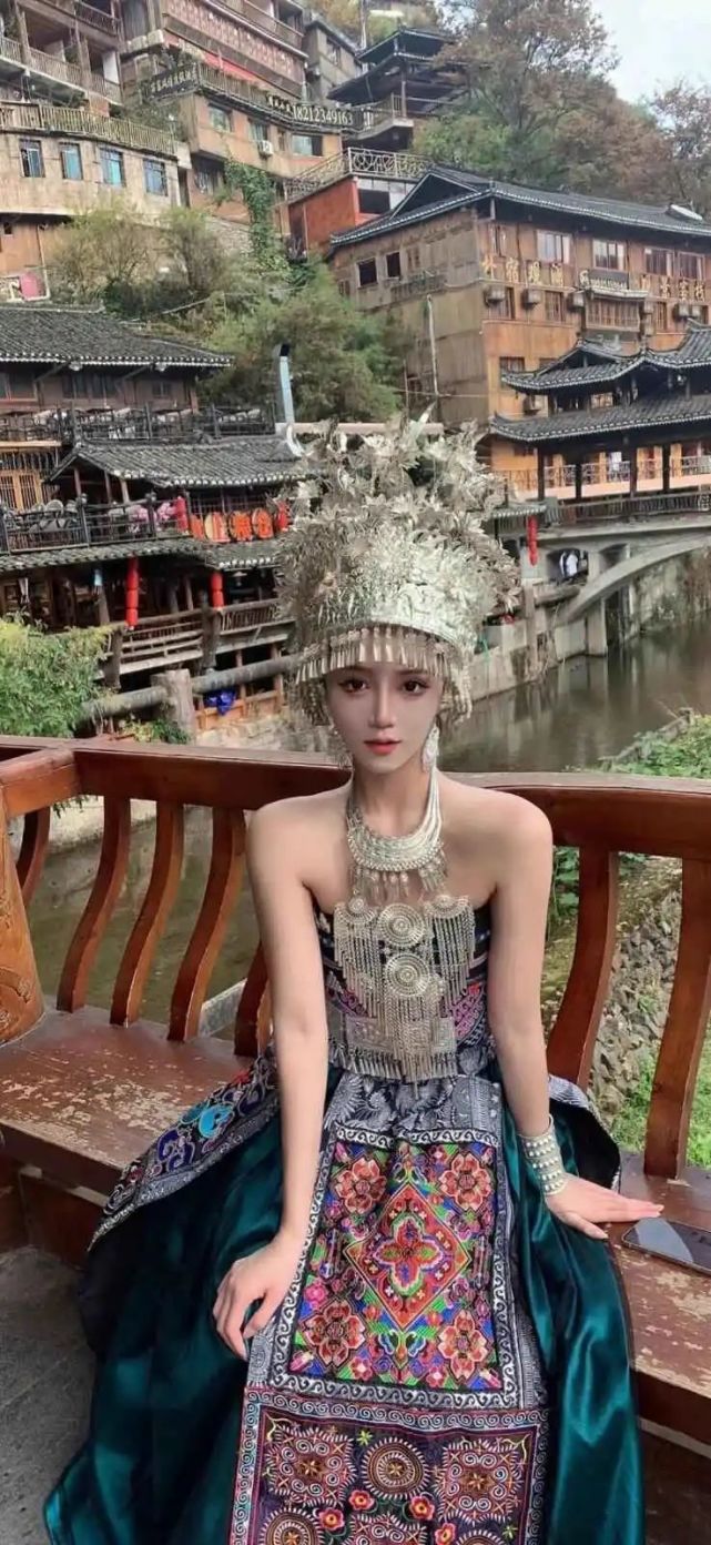 美丽动人的苗族姑娘