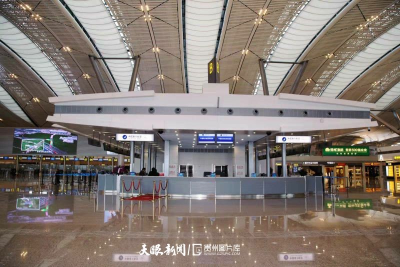 2013年4月16日,南航贵州公司转场贵阳龙洞堡机场t2航站楼
