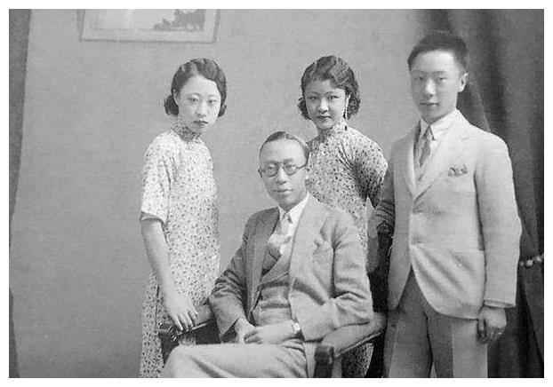 溥仪买票进故宫指出挂错照片专家胡说溥仪我叫溥仪