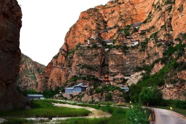 迷人的大峡谷奇特的景观张家口的激情魅力等你来挑战哟