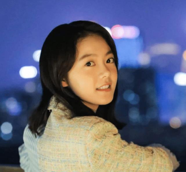 央视再推美女主持笑容甜美撞脸赵今麦网友王冰冰对不起