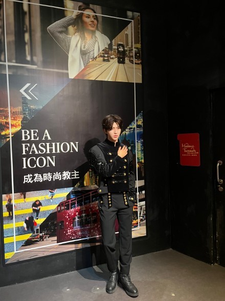 蔡徐坤个人首尊蜡像入驻香港杜莎夫人蜡像馆,你喜欢吗?