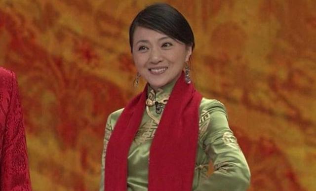 不过,金玉婷出演的这次小品其实是个偶然,零三年春晚导演金越的电话